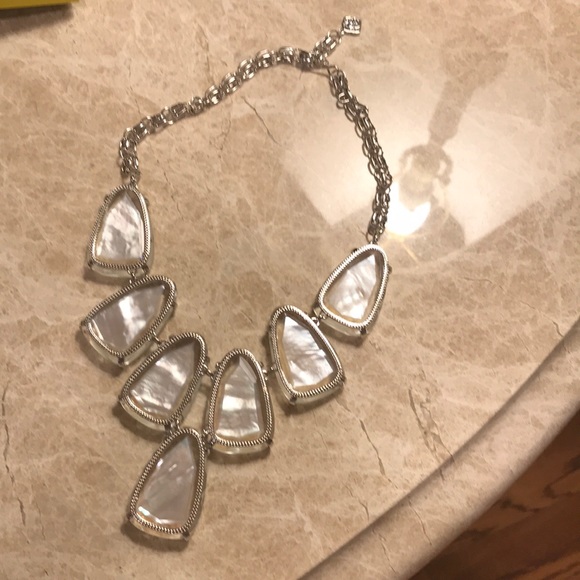 Kendra Scott Harlow Suspended Mother of Pearl ❤️ - Picture 7 of 8